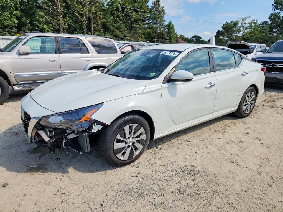 2022 NISSAN Altima