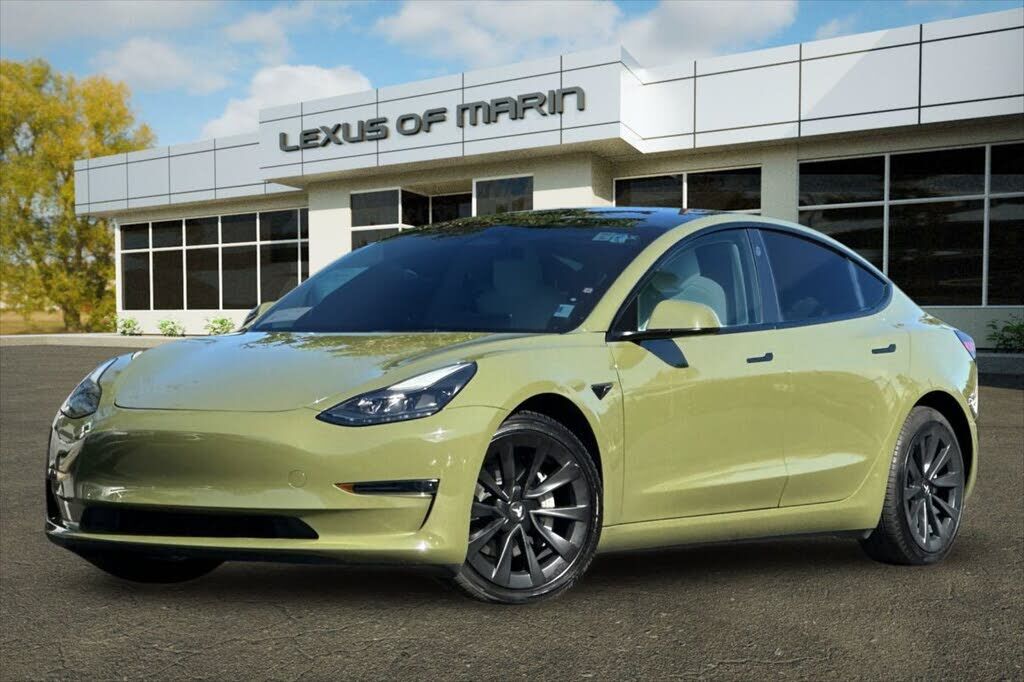 2022 TESLA Model 3