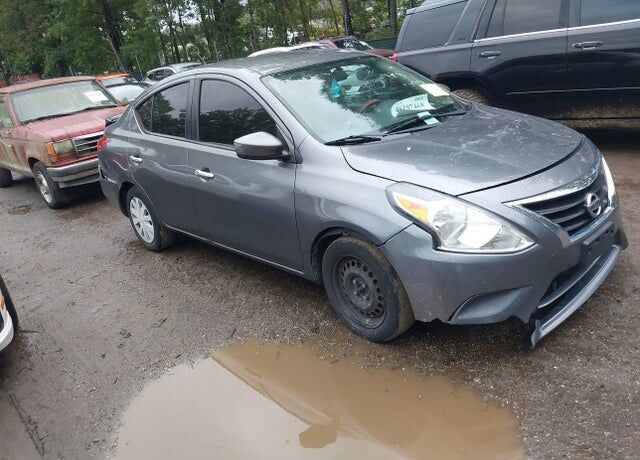 2019 NISSAN Versa