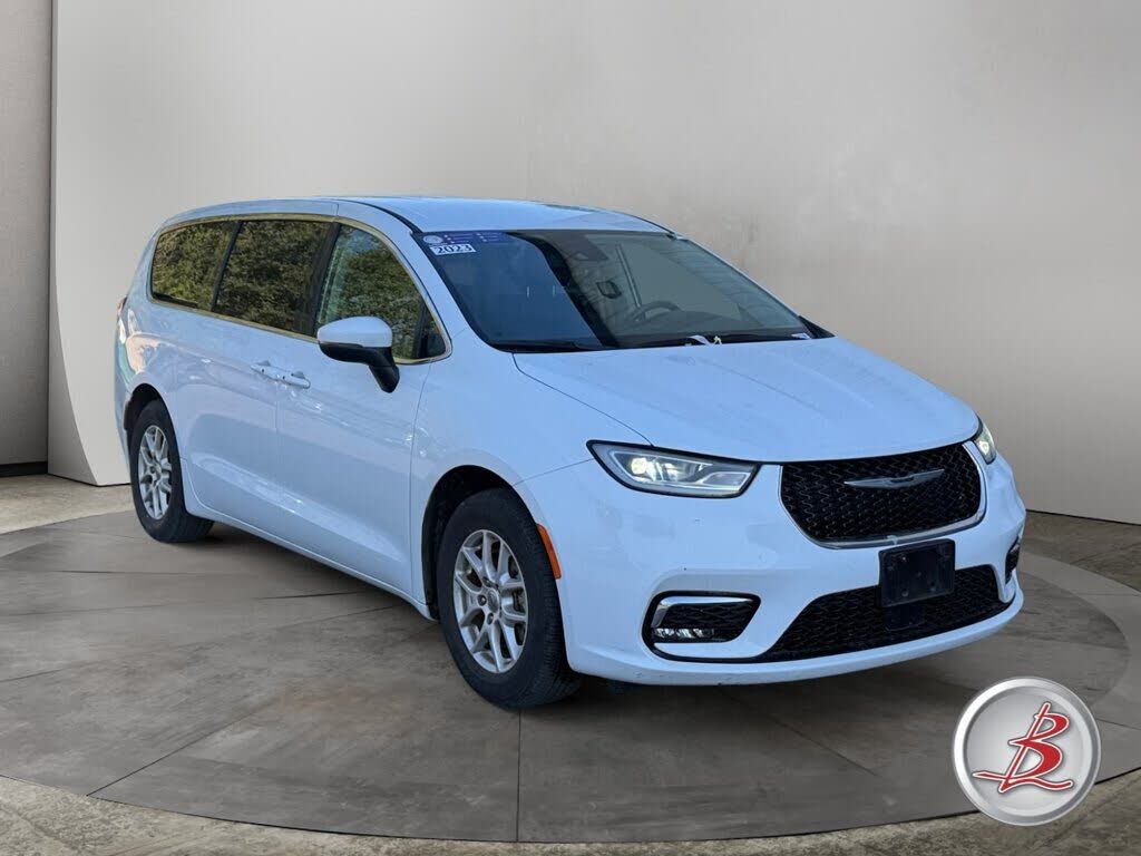 2023 CHRYSLER Pacifica