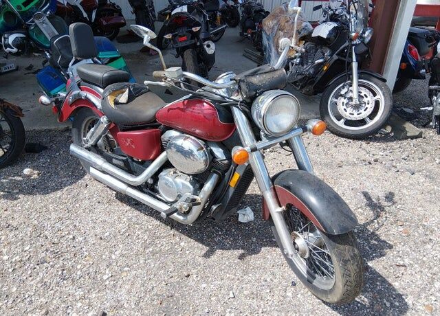 2002 HONDA VT750