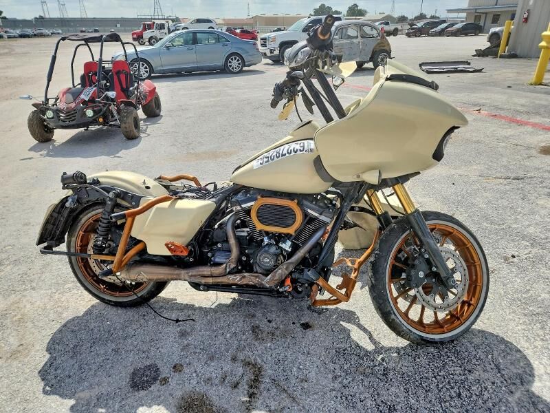 2018 HARLEY DAVIDSON FLTRXS / Road Glide Special