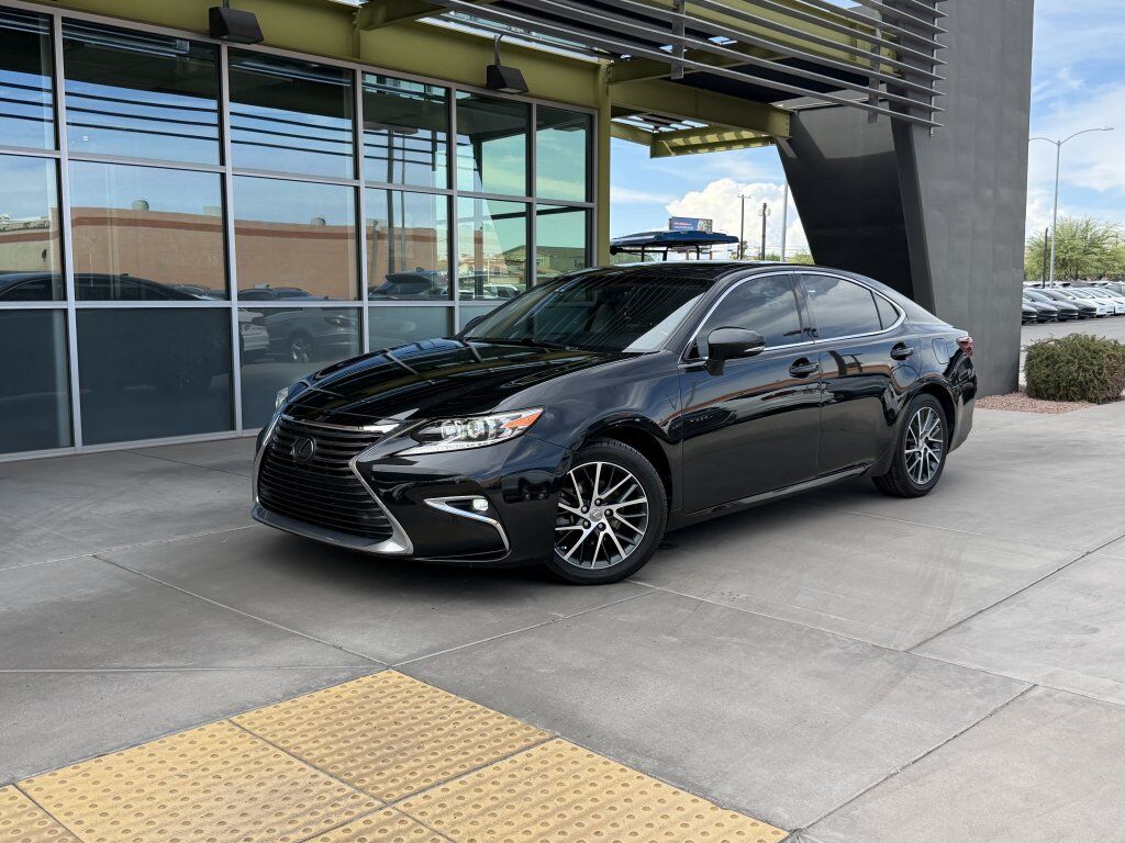 2016 LEXUS ES