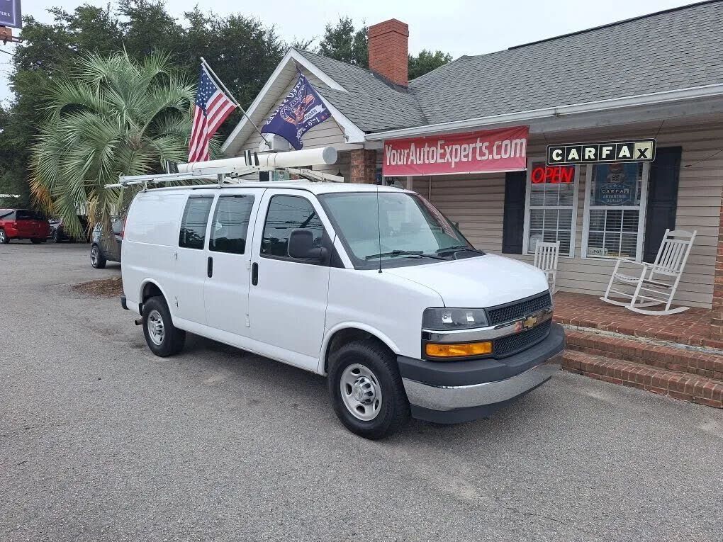 2020 CHEVROLET Express