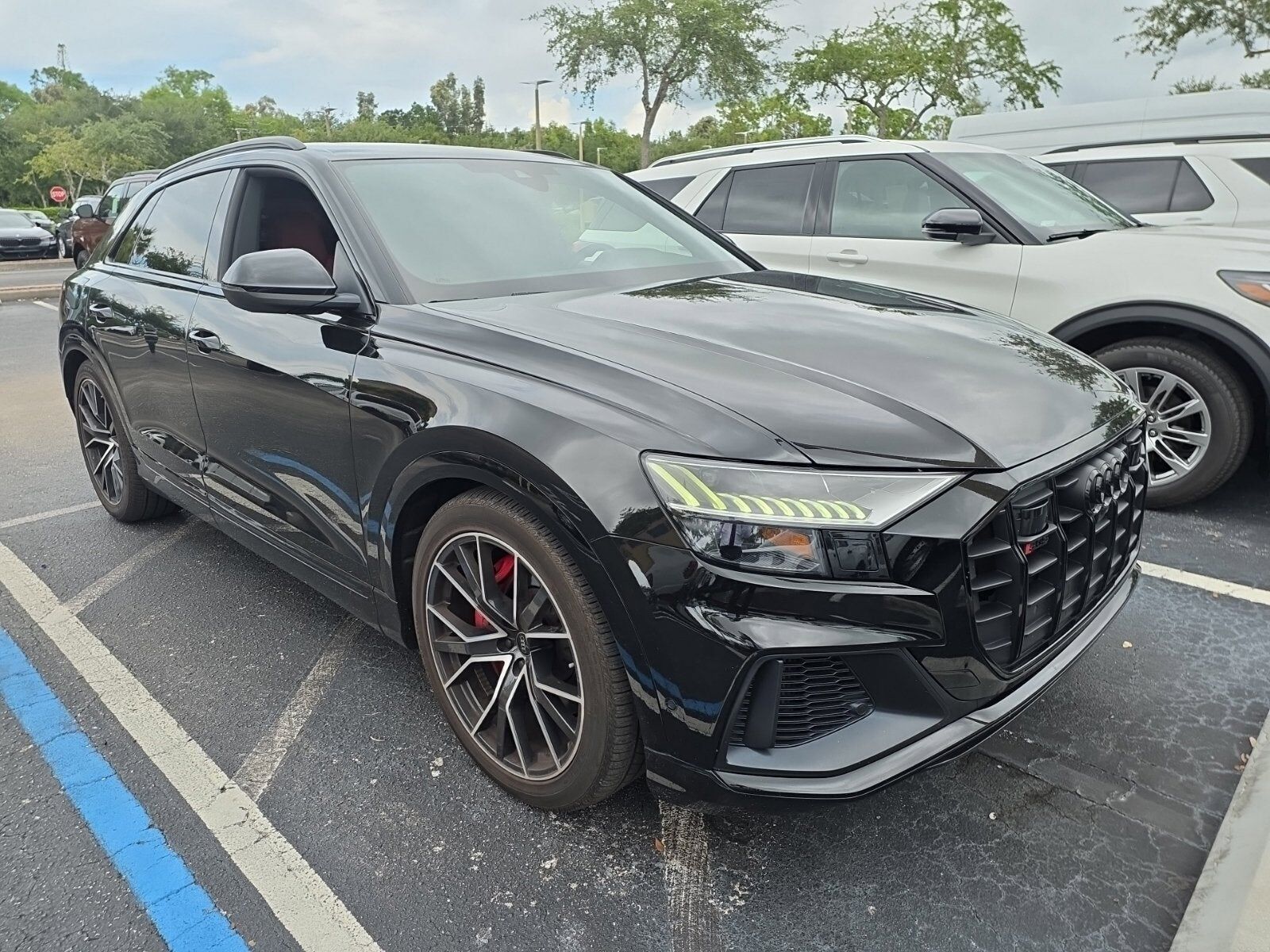 2023 AUDI SQ8