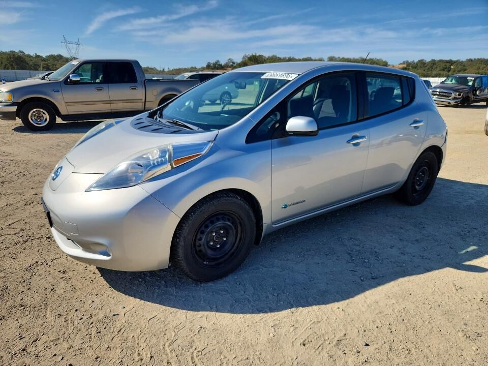 2015 NISSAN Leaf