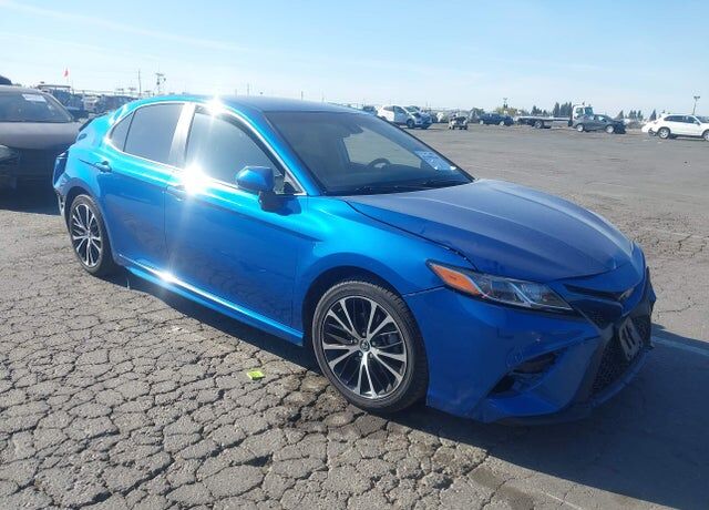 2019 TOYOTA Camry