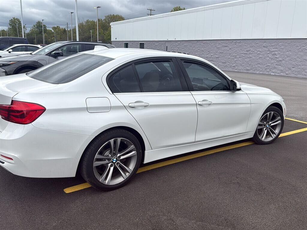2018 BMW 330i