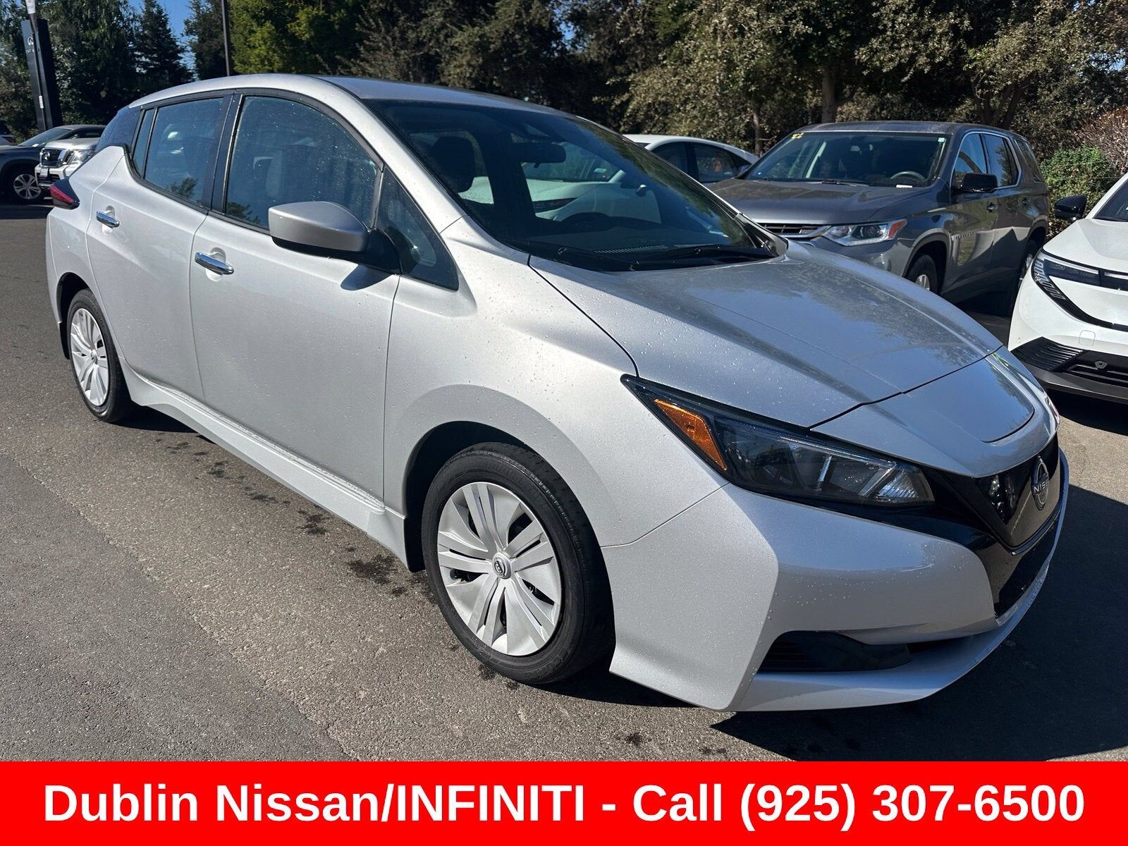 2025 NISSAN Leaf