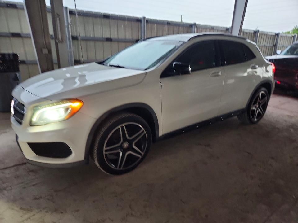 2016 MERCEDES-BENZ GLA-Class