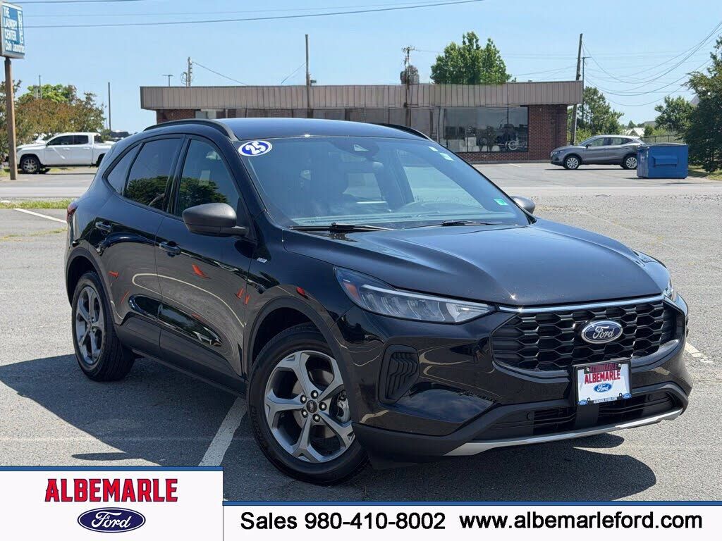 2025 FORD Escape