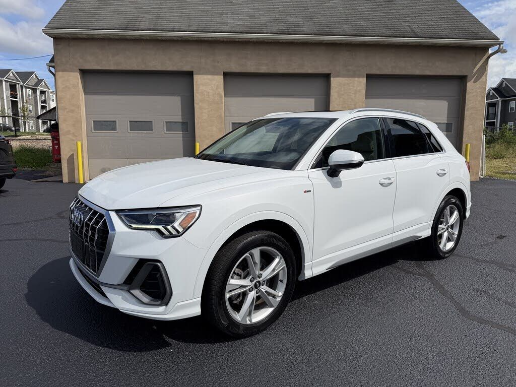 2022 AUDI Q3
