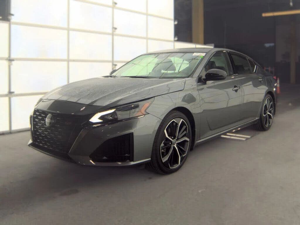 2024 NISSAN Altima