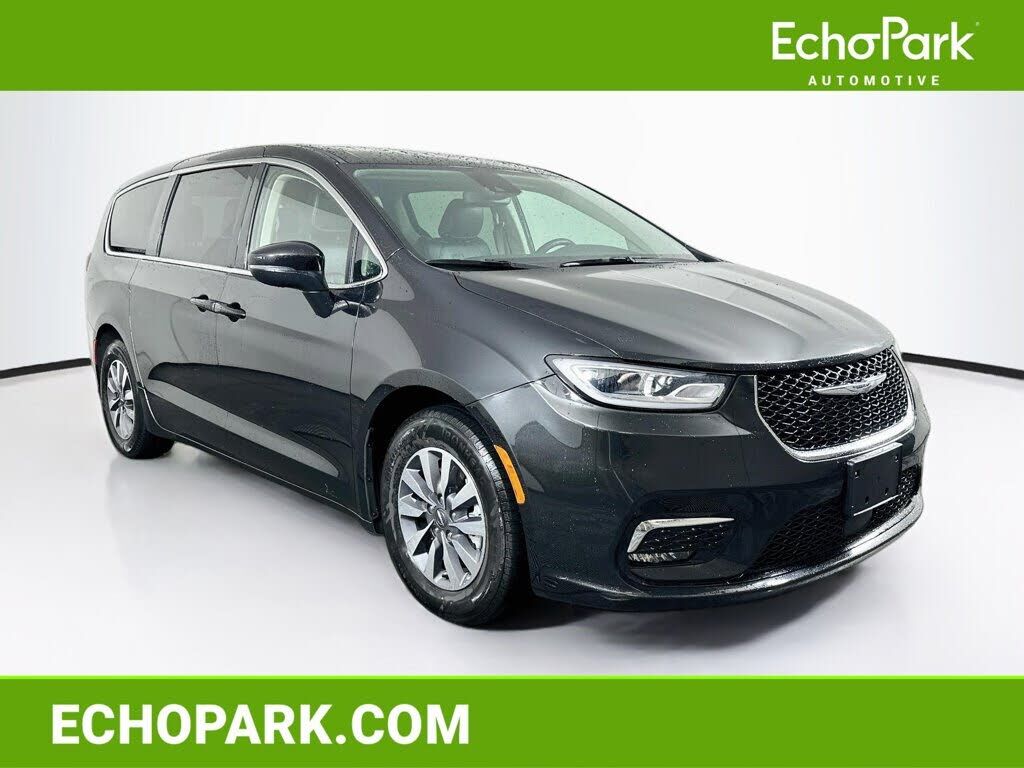 2023 CHRYSLER Pacifica