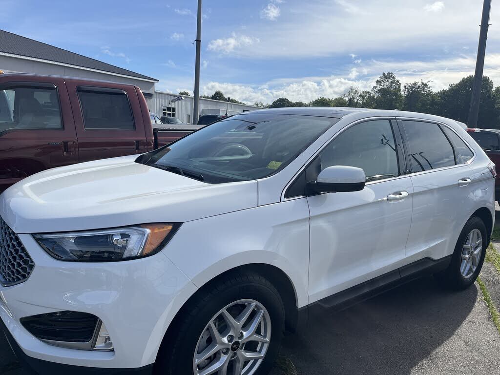 2023 FORD Edge