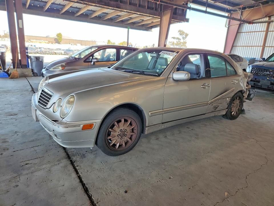2000 MERCEDES-BENZ E-Class