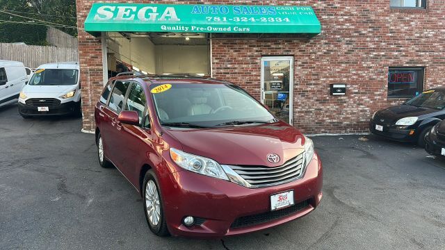 2014 TOYOTA Sienna
