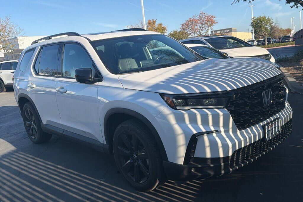 2025 HONDA Pilot