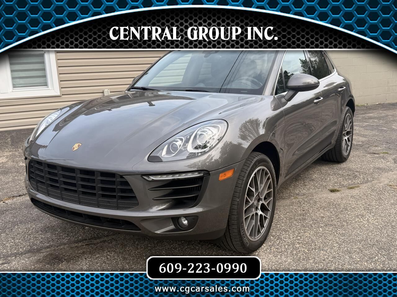 2018 PORSCHE Macan