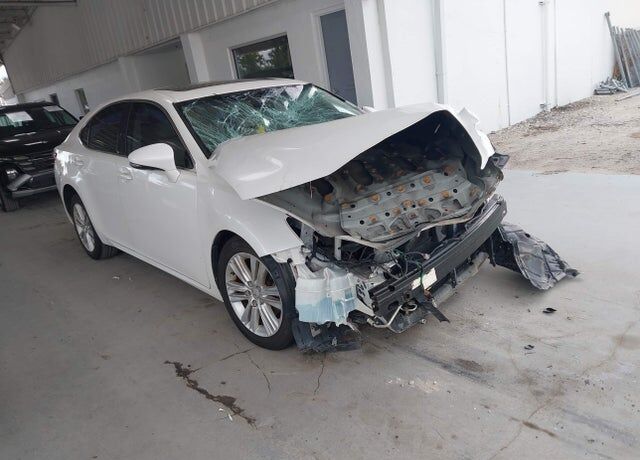 2014 LEXUS ES