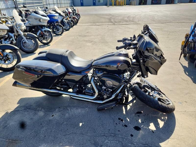 2025 HARLEY-DAVIDSON Street Glide