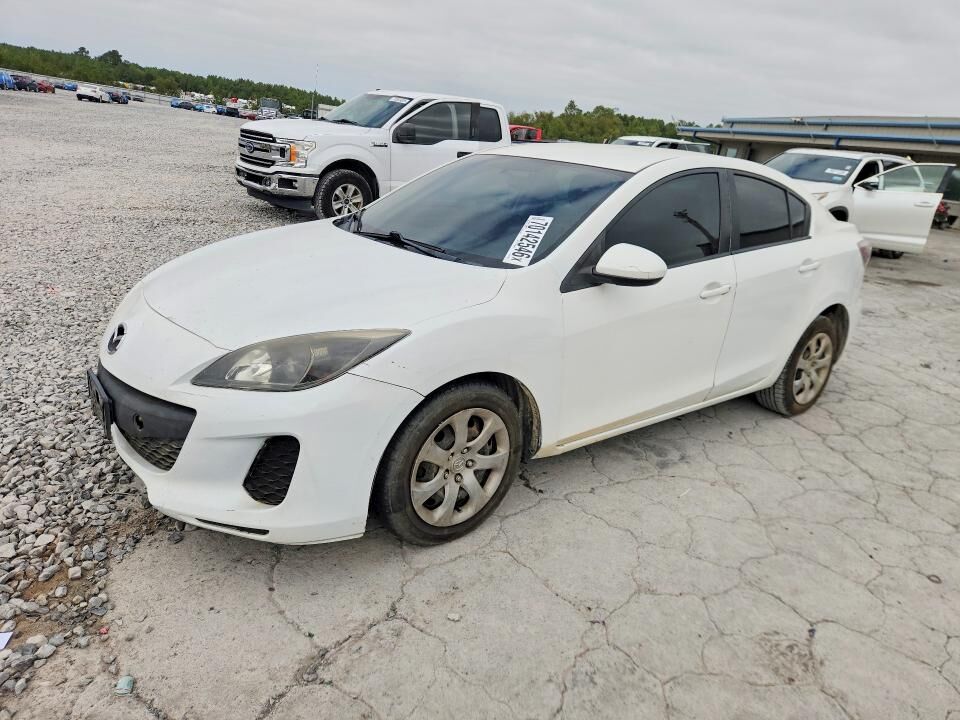 2013 MAZDA Mazda3
