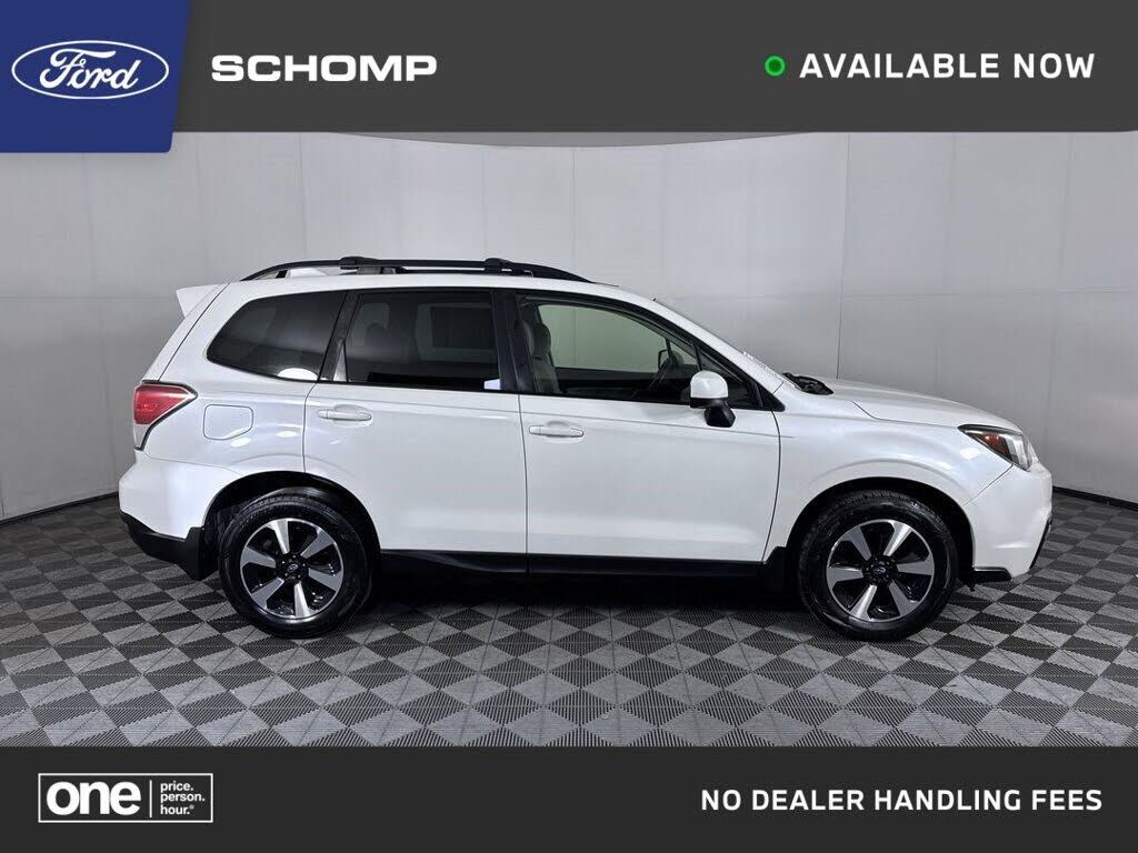 2017 SUBARU Forester