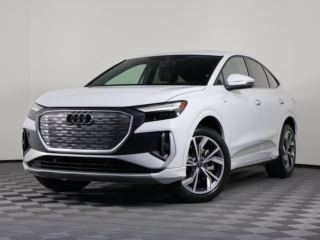 2023 AUDI Q4