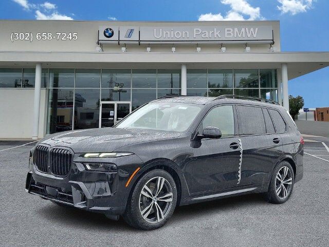 2027 BMW X7