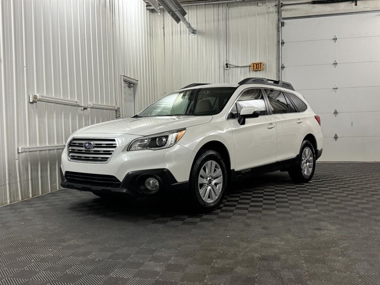 2016 SUBARU Outback
