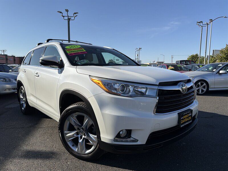 2015 TOYOTA Highlander