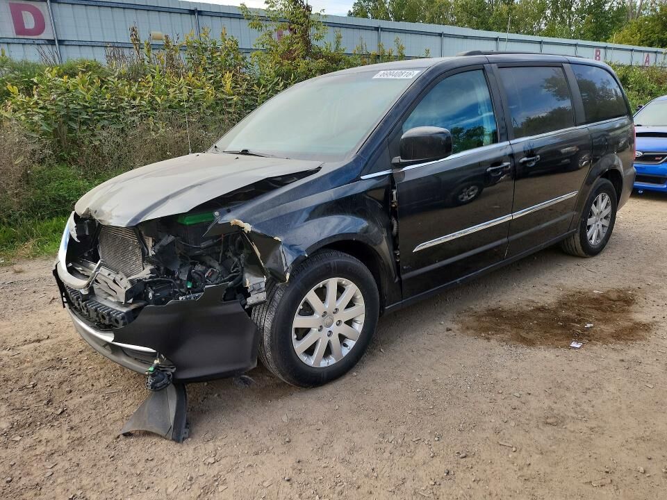 2016 CHRYSLER Town and Country