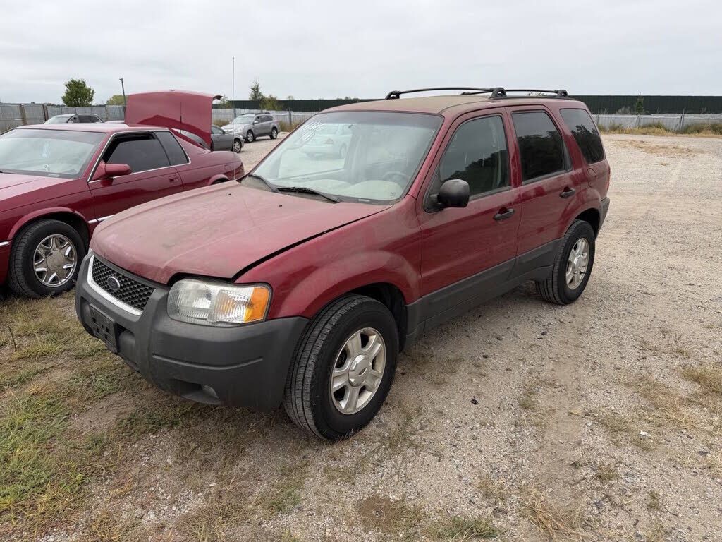 2004 FORD Escape