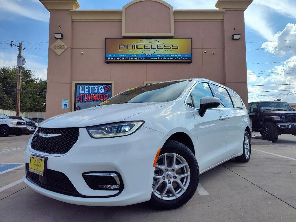2023 CHRYSLER Pacifica