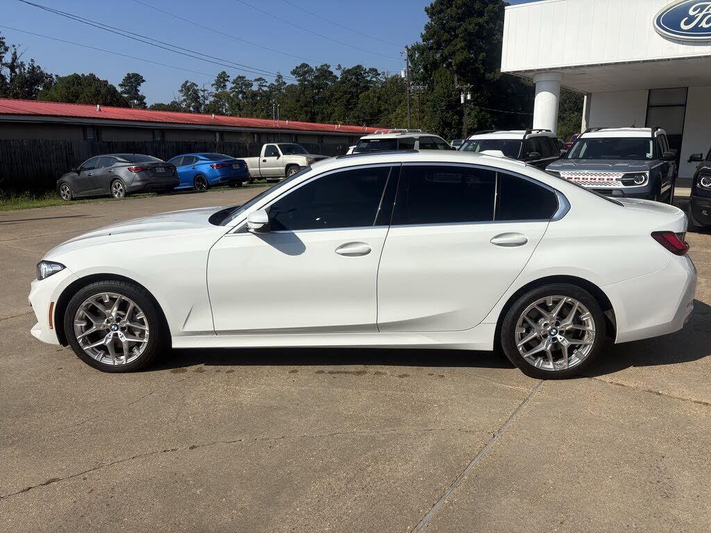 2025 BMW 330i