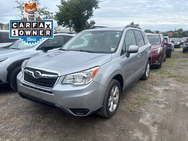 2016 SUBARU Forester