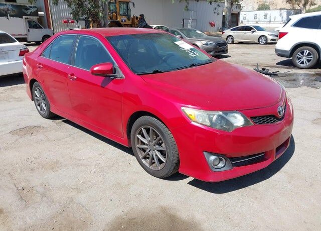 2012 TOYOTA Camry