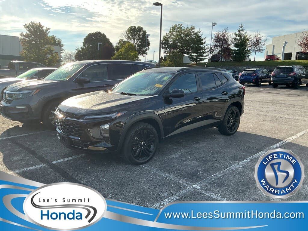 2024 CHEVROLET Trax