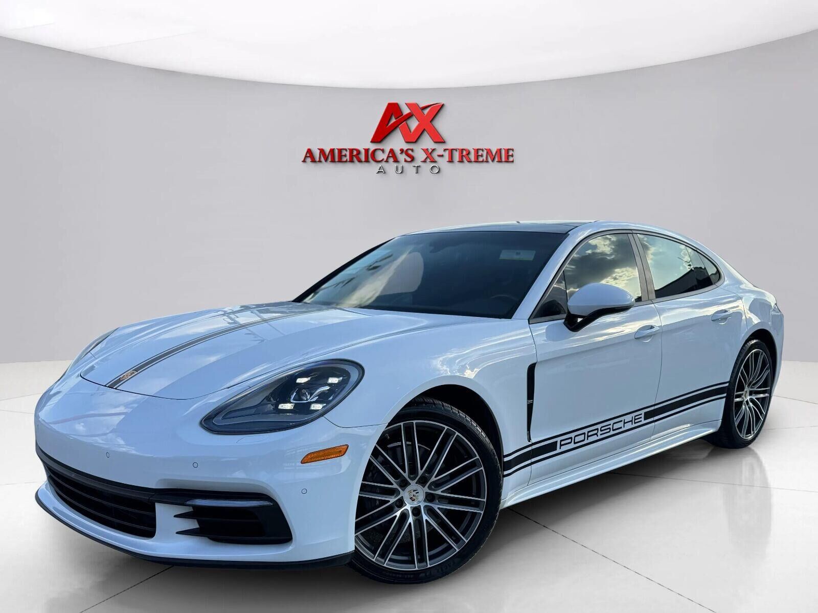 2018 PORSCHE Panamera