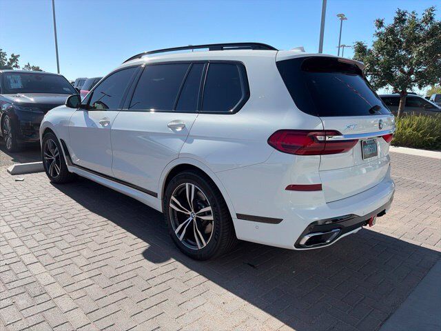 2021 BMW X7