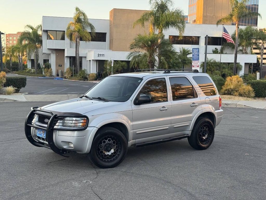 2004 FORD Escape