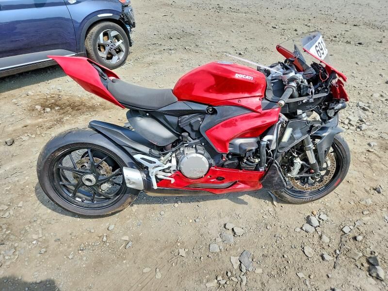 2024 DUCATI Superbike