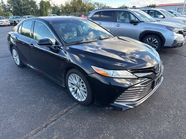 2018 TOYOTA Camry