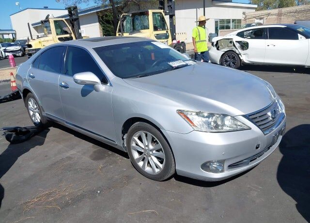 2011 LEXUS ES