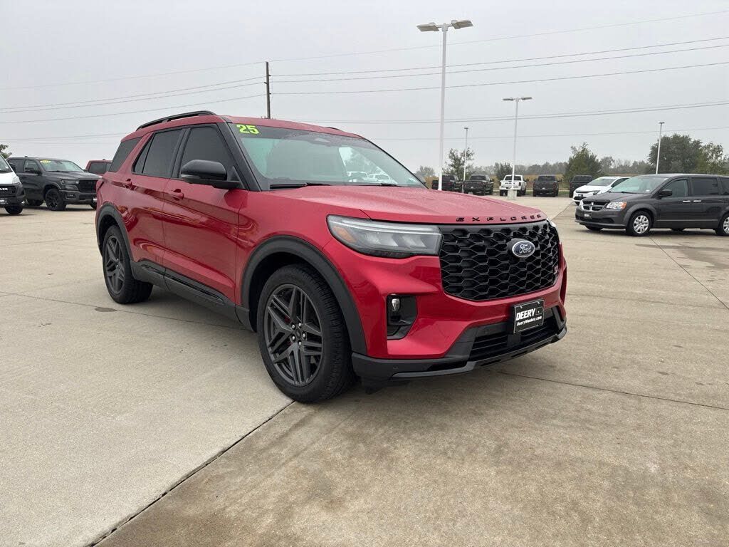 2025 FORD Explorer