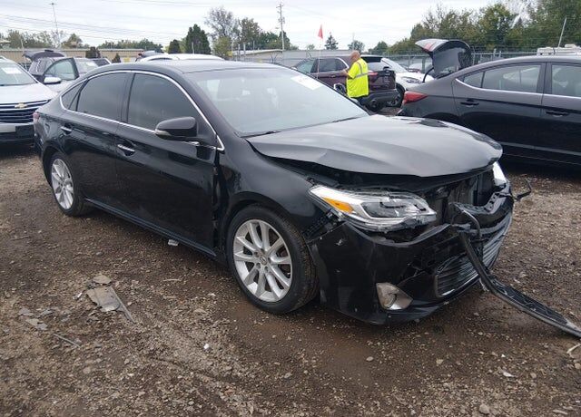 2013 TOYOTA Avalon