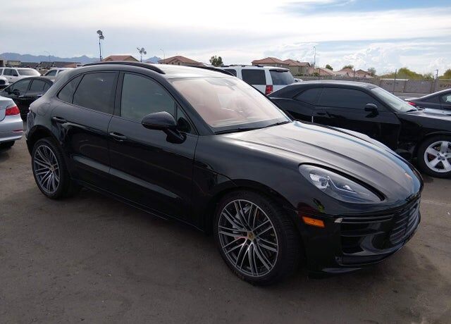 2021 PORSCHE Macan