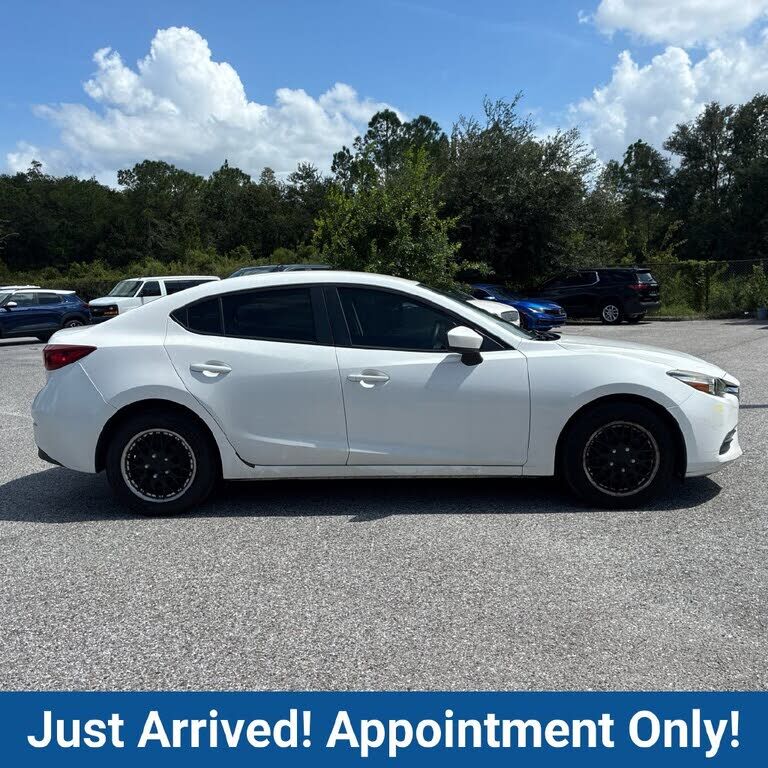 2017 MAZDA Mazda3