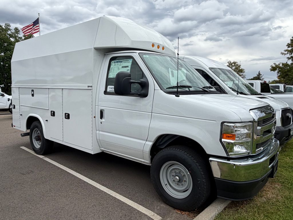 2027 FORD E-350
