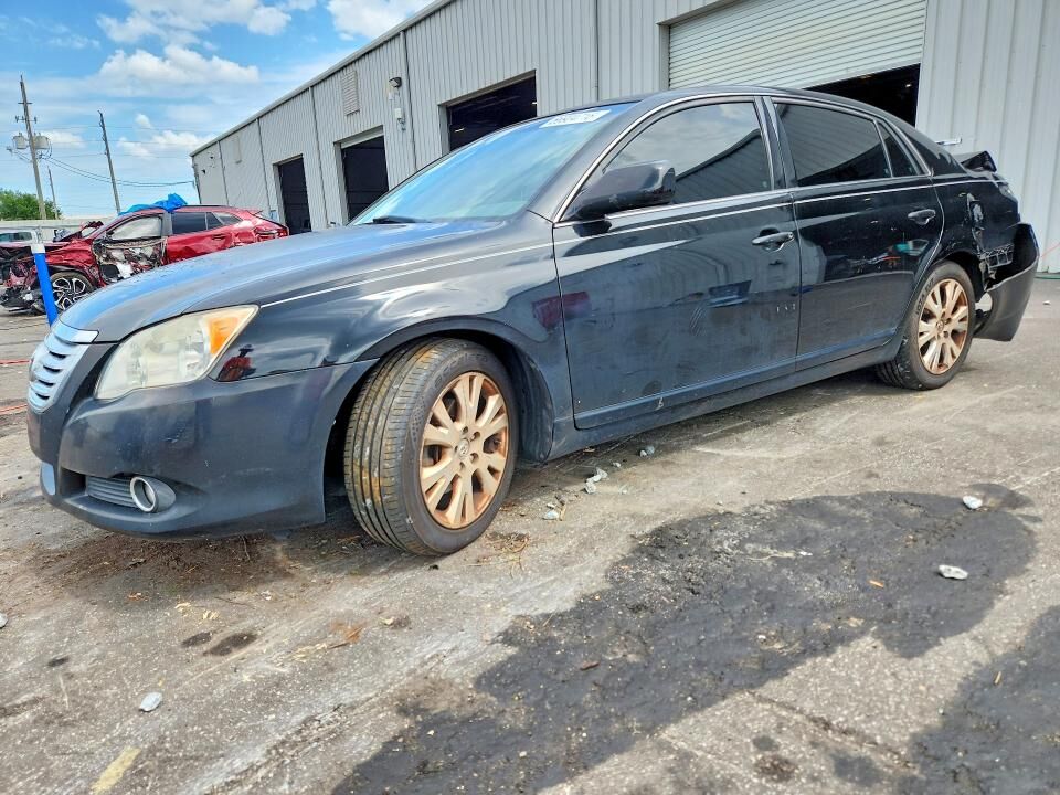 2010 TOYOTA Avalon